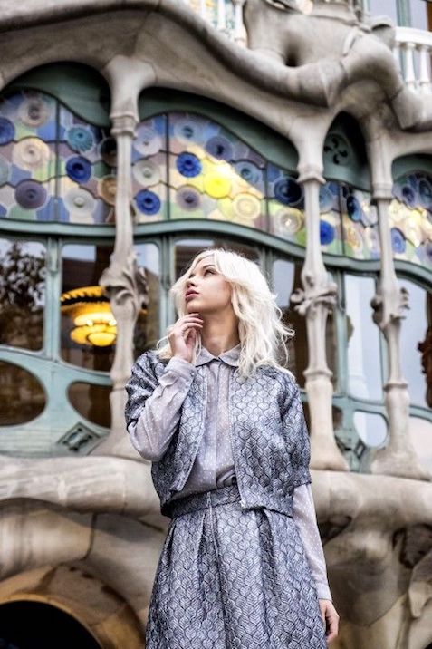 Lynn Quanjel of Who Is That Blonde at Casa Battlo in Barcelona, Spain